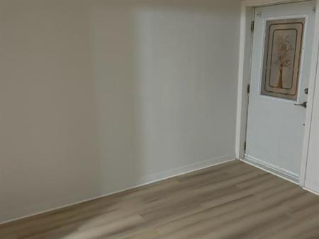 ✨ Grand 4 1/2 à louer – Centre-ville de Joliette ✨rue St-Viateur