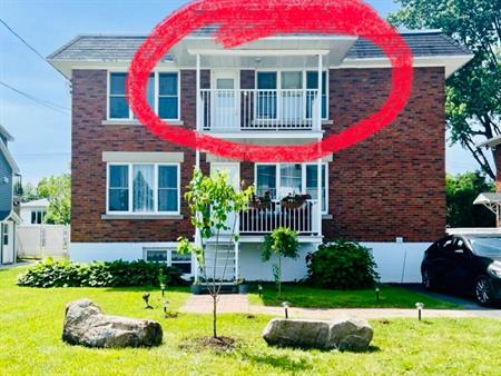 Beau 5 1/2 à louer à Richelieu en Montérégie