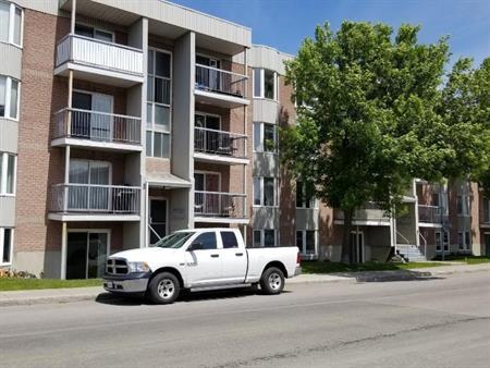 Grand logement 4 1/2 à louer -- Limoilou