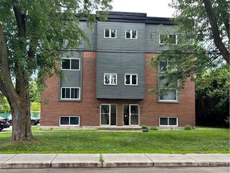 🏡 Superbe 4 ½ moderne à louer à vaudreuil– Disponible 1er juillet !