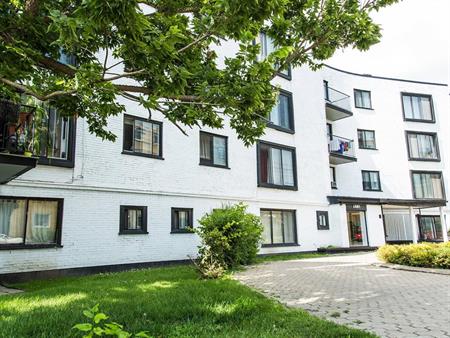 204-6001 - 6001 Chemin De La Côte Saint-Luc, Montréal