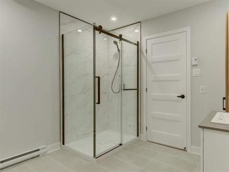 2 CH - 1 SDB - Granby - $1,600 /mo