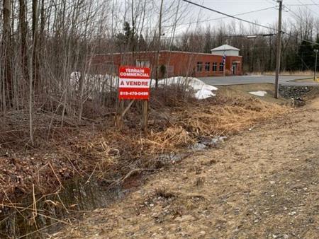 Terrain Commercial À Vendre à Drummondville