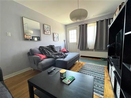 4 ½ Chauffé *Rénové*Parking*Métro