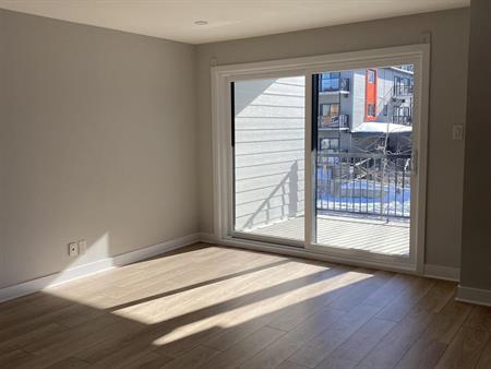 Immeuble - 885-907 Lamarche Grand 5 1/2 Neuf à Louer