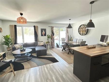 Maison de ville avec Garage intégré Shawinigan-Sud air climatisé, balayeuse centrale, Non-fumeur, Enquête de crédit