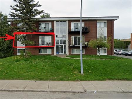 Grand 4½ à Louer – Saint Jérôme