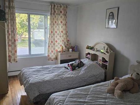 Grand 4 1/2 à Louer – Pierrefonds