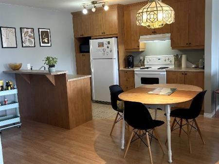 3 1/2 spacieux au 3e étage non fumeur