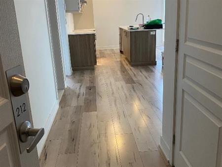 Unité de coin - magnifique appartement 4 1/2 à Longueuil
