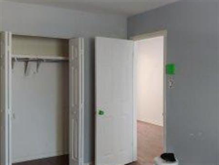 Meublé 5 1/2 à louer