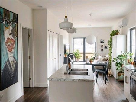 Appartement de 2 chambres et 1 salle de bain