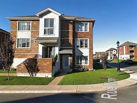 Beau Condo 4 1/2 a louer Duvernay/Val des Brises/Laval