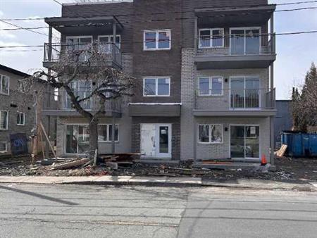 LOGEMENT 4 1/2 À LOUER PRÈS DU MÉTRO LONGUEUIL 1 JUIN 2026