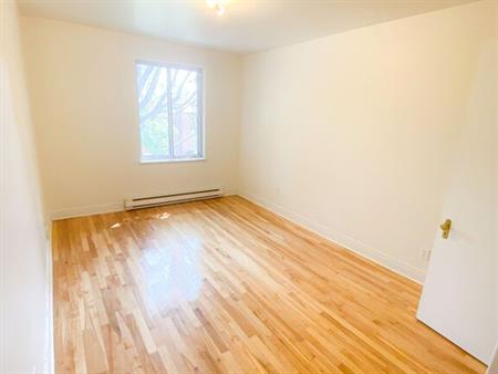 4 1/2 LOGEMENT À LOUER à Côte-des-Neiges
