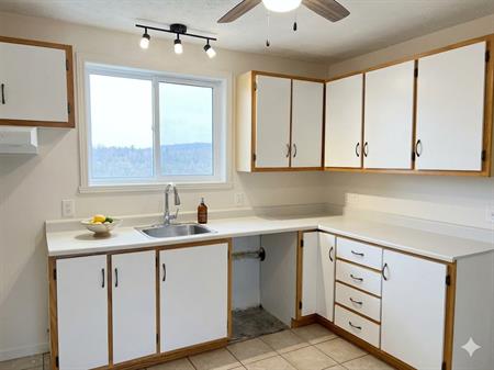 41/2 Près De L'épicerie à Waterville