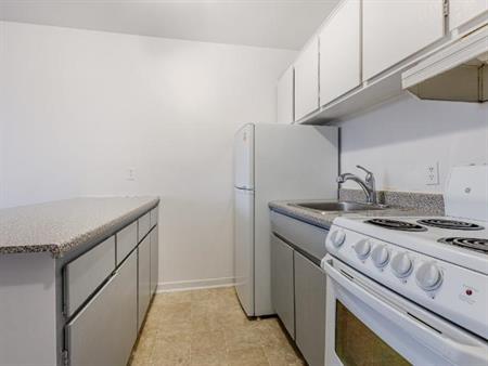 Loft entièrement meublé à louer Sainte-Foy / Sillery juillet 2026