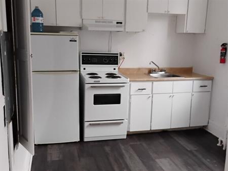 NDG - Nice 3 1/2 Heated For Rent