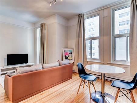 16 - 2150 Tupper Street, Montréal