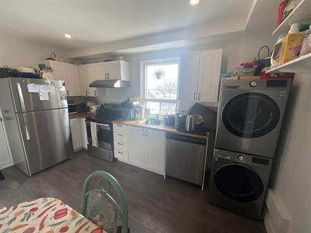 2 CH - 1 SDB - Québec - $1,375 /mo