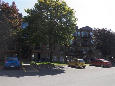 4 1/2 Charlesbourg - Henri-Bourassa -Place Gilbert - à partir du 1er mai