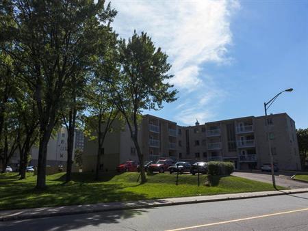 5 1/2 Ste-Foy - UNIVERSITÉ \CEGEP juillet