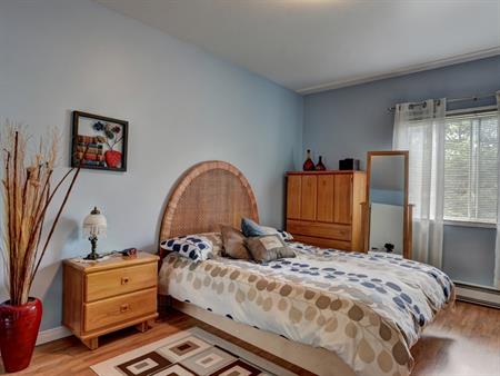 BEAU 4 ½,RÉNOVÉ, 1295$/MOIS TOUT INCLUS