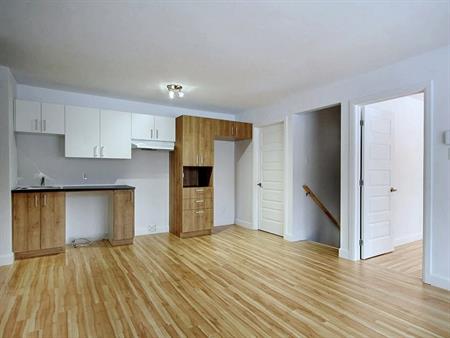 Superbe 4 ½ – Disponible 1er Juillet