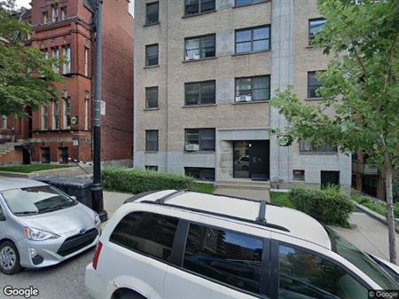 1 CH - 1 SDB - Montréal - $1,350 /mo