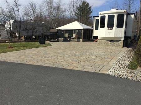 Terrain camping clé en main — La Clé des Champs, St-Philippe (45+)