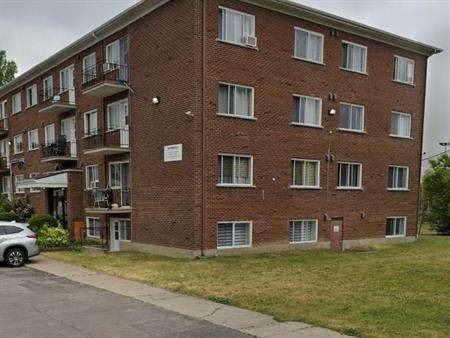 1 CH - 1 SDB - Châteauguay - $1,325 /mo
