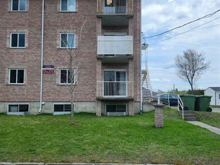 Appartement de 3 chambres sur 2 étages avec garage double