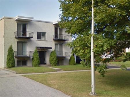 logement(4 1/2) à louer