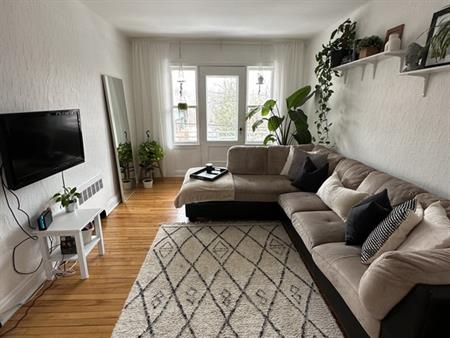 41/2 Avec Cachet