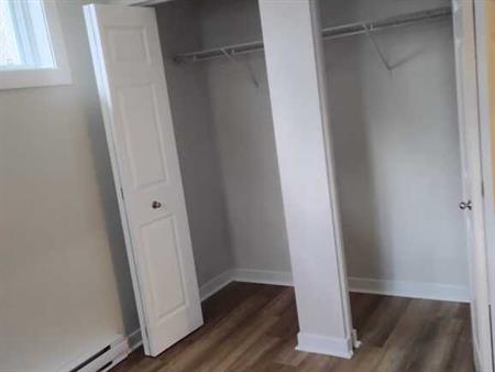 APPARTEMENT RENOVÉ 3 1/2 À LOUER