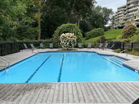 Magnifique 3 1/2 Aux Jardins Merici