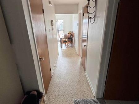 5 1/2 à louer, St Leonard, Metro Cadillac, $1850