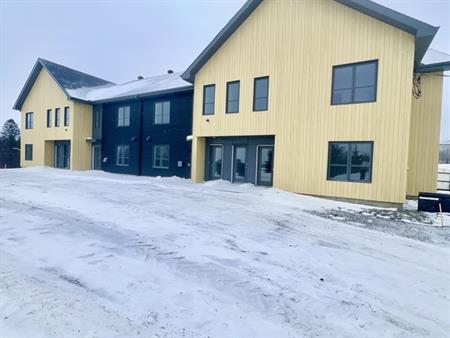 Grand 4 1/2 à Louer à Coaticook (chiens)