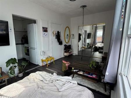 Studio - Granby - $845 /mo