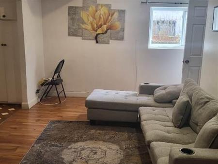 ⭐ 4 1/2 à louer – Sous‑sol d’un duplex à Saint‑Léonard – Disponible 1er juillet 2026 ⭐