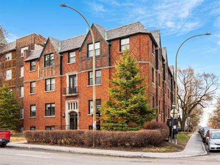 2 CH - 1 SDB - Montréal - $1,695 /mo