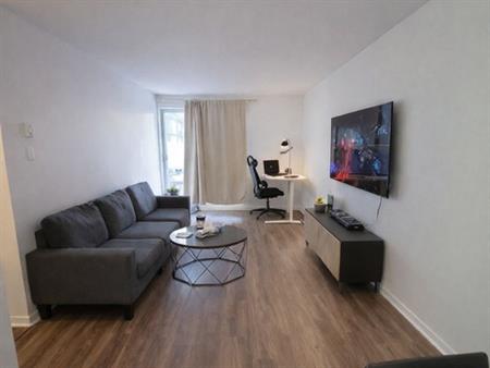 Appartement De 2 Chambres à Louer
