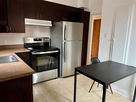 2 CH - 1 SDB - Montréal - $1,558 /mo