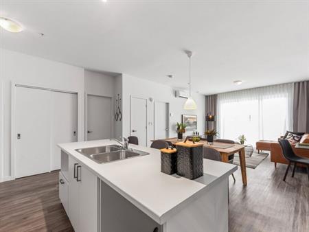Condo 31/2 à Loué Avec GARAGE