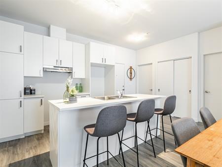3 1/2 Style Condo à Louer , Châteauguay