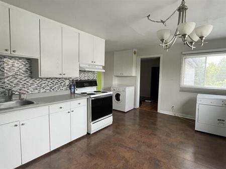 DUPLEX, SECTEUR PAISIBLE, PROCHE DE TOUT