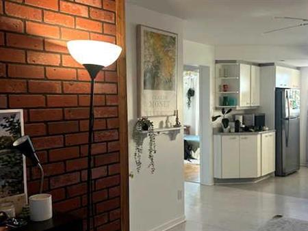 DERNIERE UNITE à louer CONDO 5 1/2 AU 1 ETAGE avec 3 CHAMBRES BELOEIL RIVE SUD