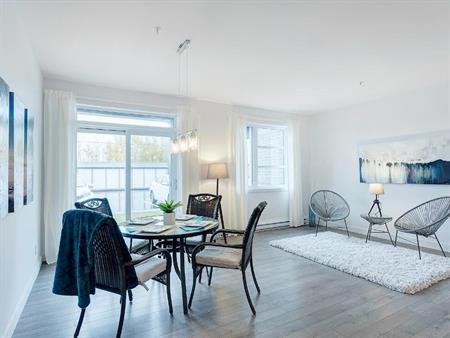4½ haut de gamme disponible maintenant – 1 mois gratuit - Ascenseur et plafonds 9 pieds