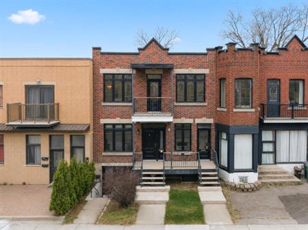 Ce vaste logement 6½ se distingue par sa luminosité et ses plafonds de 9 pieds :