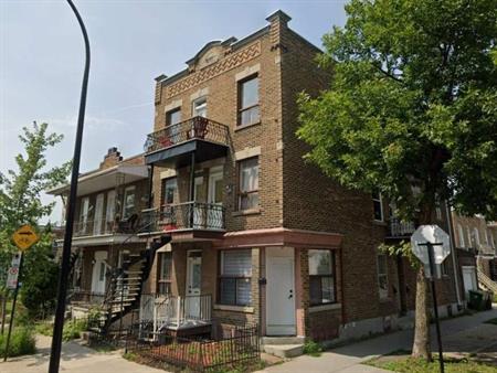 2 CH - 1 SDB - Montréal - $1,700 /mo